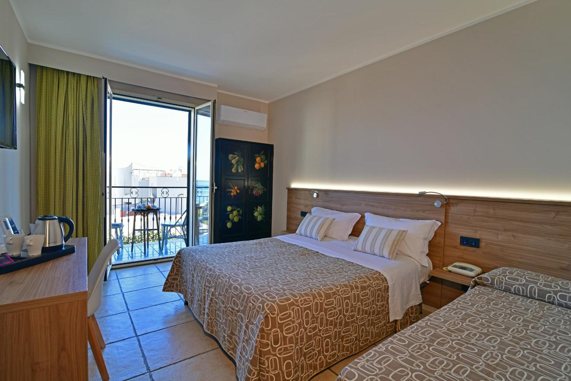 Hotel & Apartments Villa Linda Giardini Naxos Exterior foto