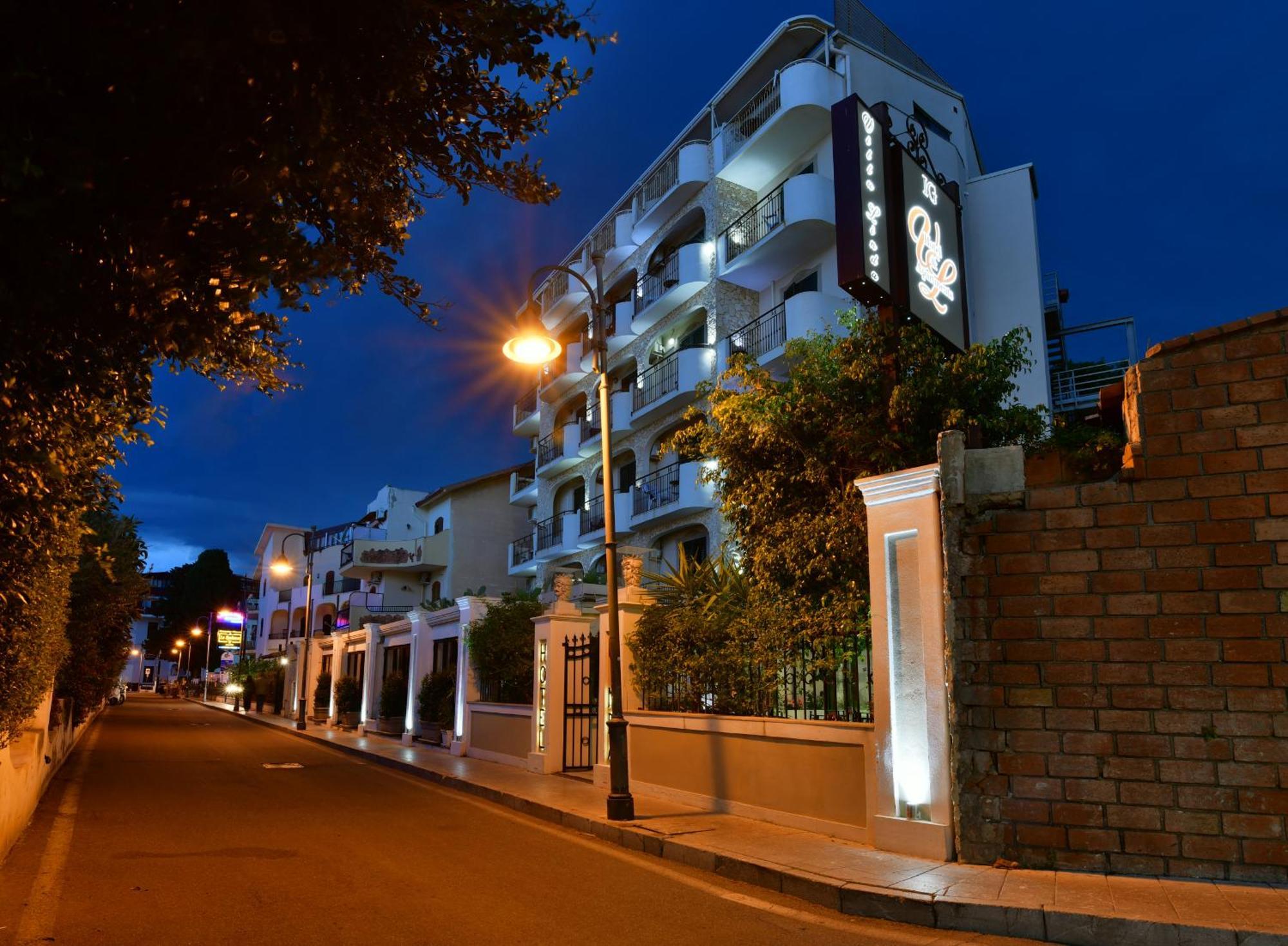 Hotel & Apartments Villa Linda Giardini Naxos Exterior foto